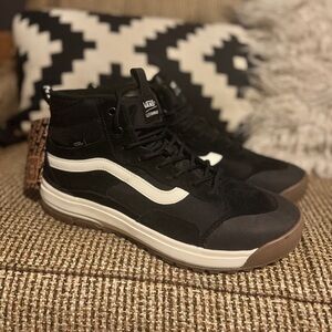 New VANS UltraRange EXO MTE-1 High Black Gum Size 13 Mens